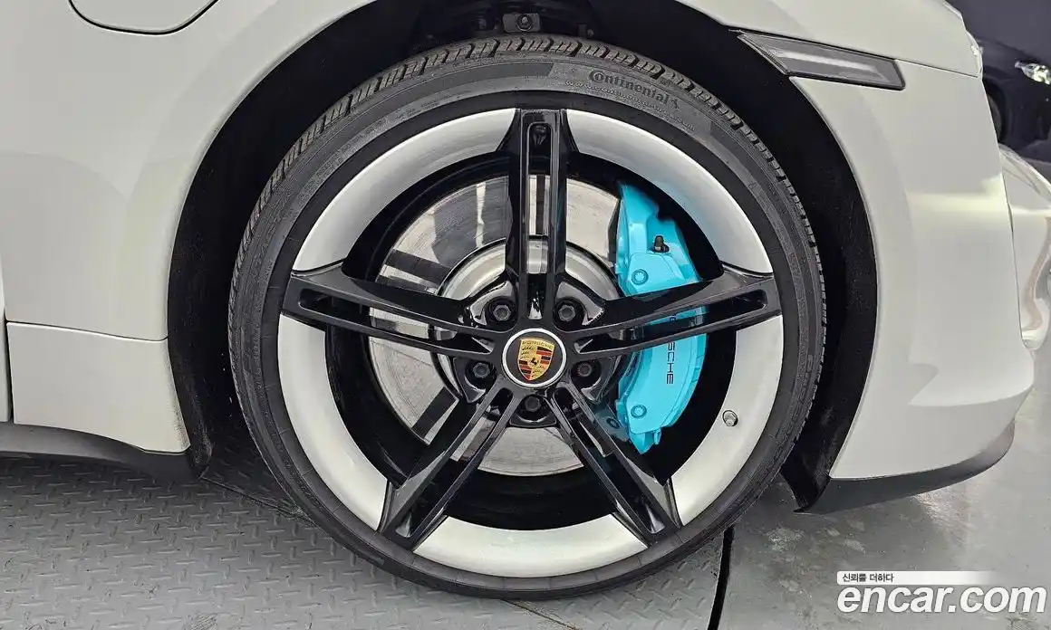 Porsche Taycan 2022 0.1 Автомат в Москве № 165478, фото 4