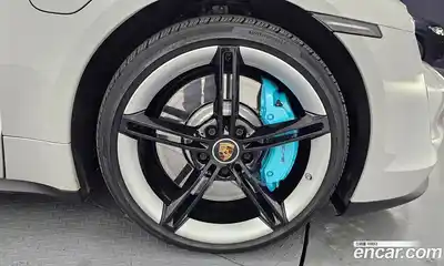 Porsche Taycan 2022 0.1 Автомат в Москве № 165478, миниатюра 4