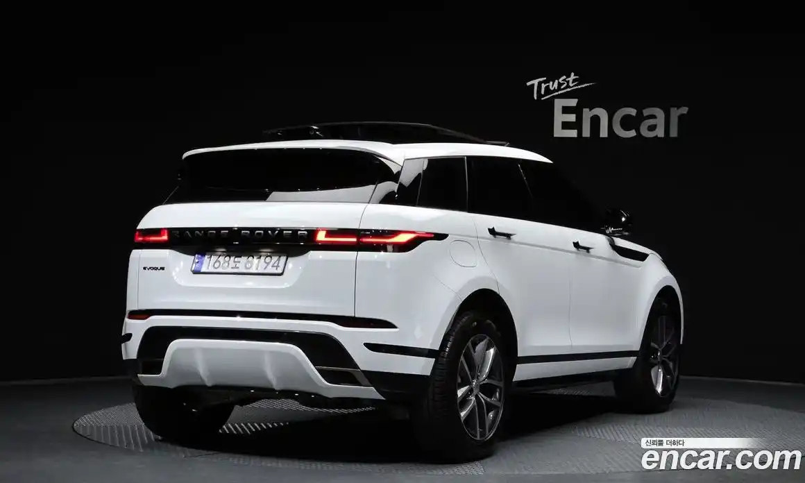 Land Rover Range-Rover Evoque 2024 2.0 Автомат в Москве № 165953, фото 18