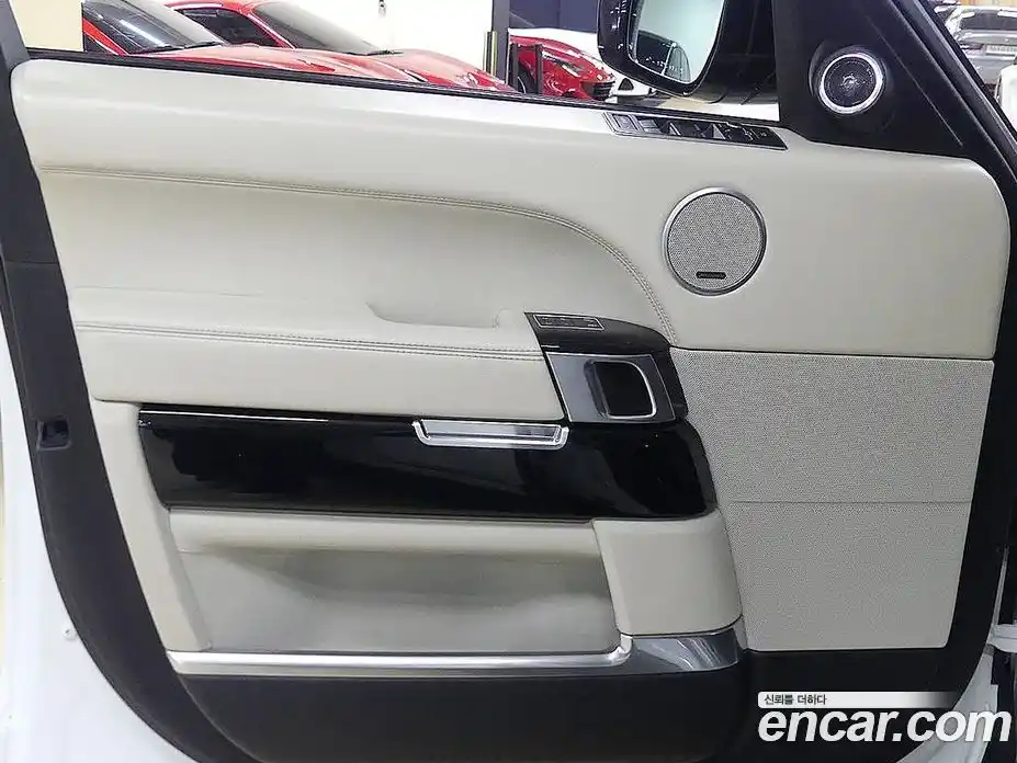 Land Rover Range-Rover 2014 5.0 Автомат в Москве № 166369, фото 16