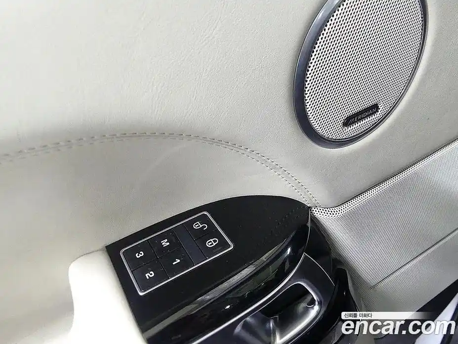 Land Rover Range-Rover 2014 5.0 Автомат в Москве № 166369, фото 17