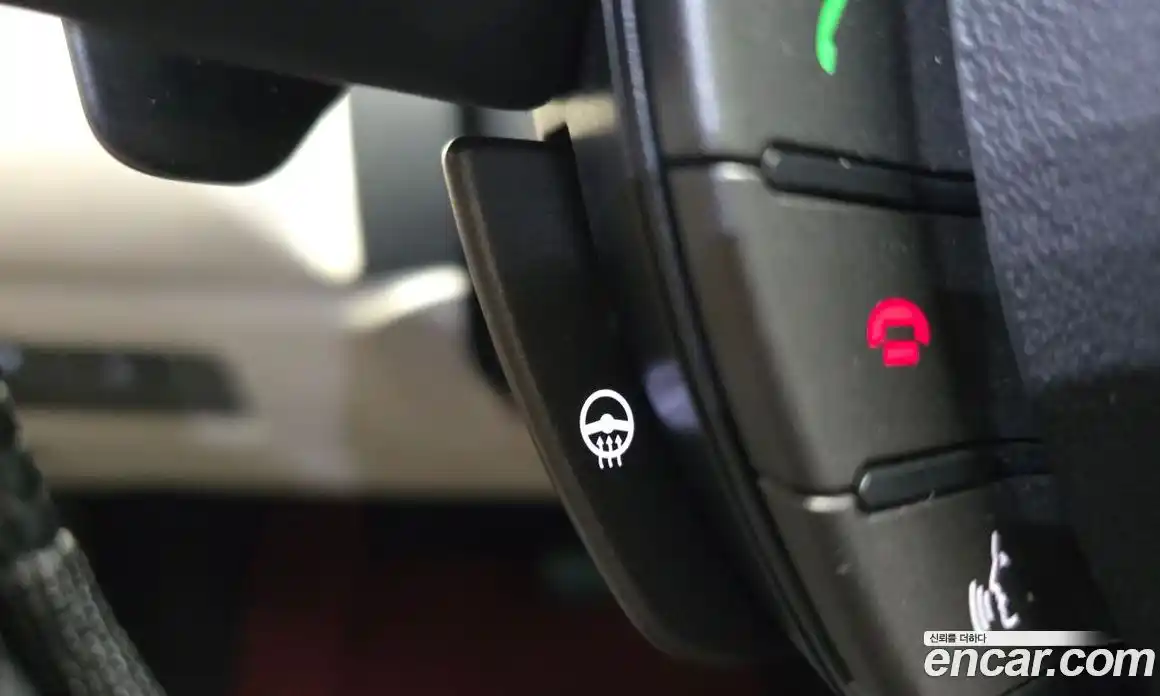 Land Rover Range-Rover Evoque 2015 2.2 Автомат в Москве № 166574, фото 4