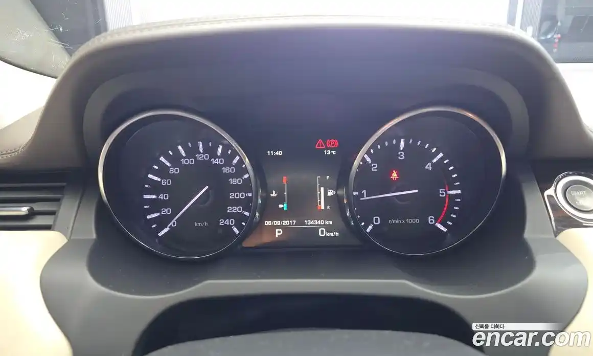 Land Rover Range-Rover Evoque 2015 2.2 Автомат в Москве № 166574, фото 10