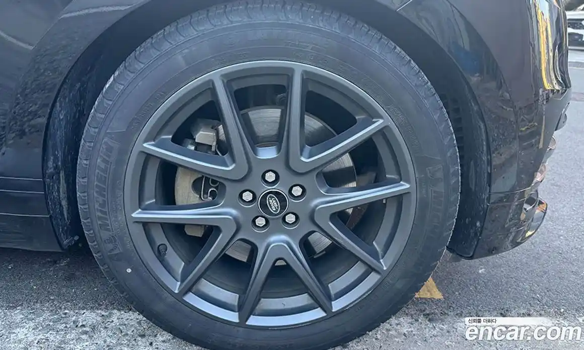 Land Rover Range-Rover Velar 2023 3.0 Автомат в Москве № 166729, фото 14