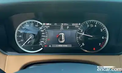 Land Rover Range-Rover Velar 2023 3.0 Автомат в Москве № 166729, миниатюра 8