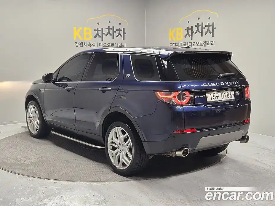 Land Rover Discovery Sport 2016 2.0 Автомат в Москве № 166848, фото 6