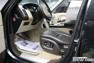 Land Rover Range-Rover 2016 4.4 Автомат в Москве № 166874, миниатюра 12