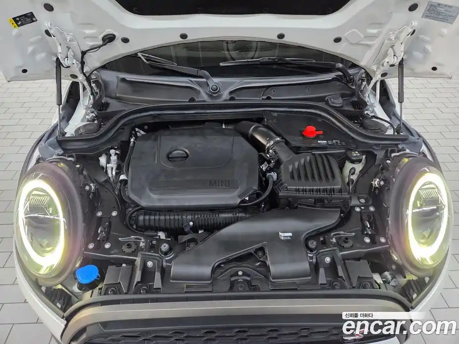 Mini Cooper Convertible 2024 2.0 Автомат в Москве № 167415, фото 18