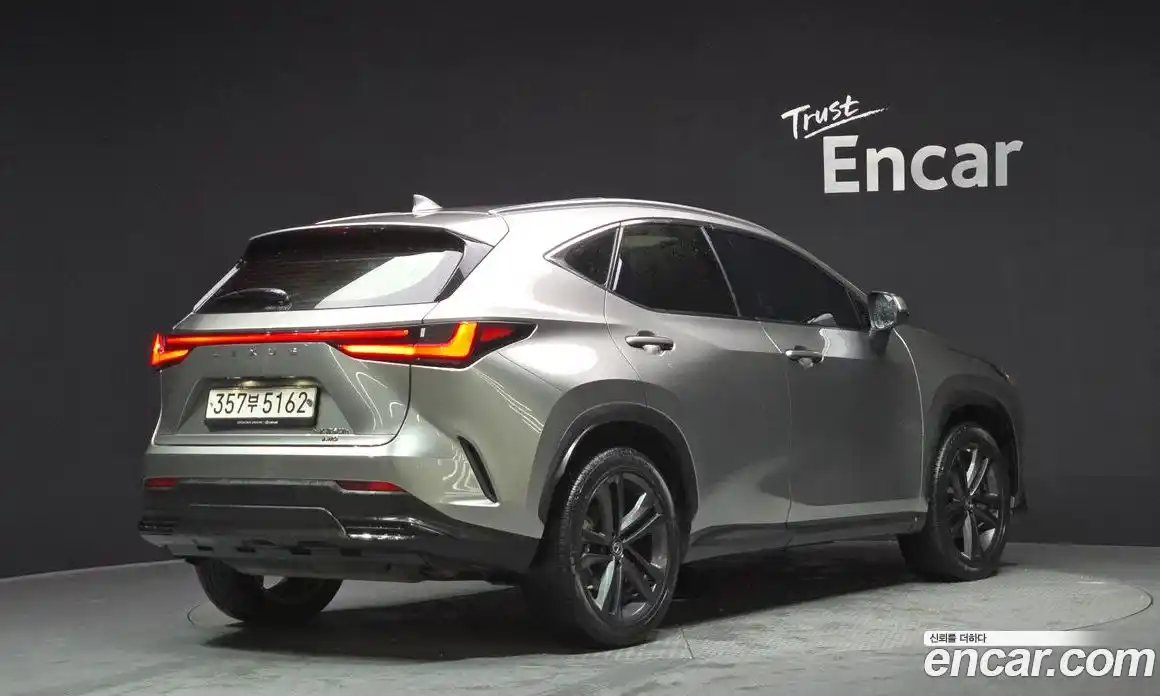 Lexus NX 2023 2.5 Автомат в Москве № 168152, фото 2