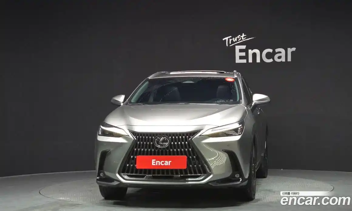 Lexus NX 2023 2.5 Автомат в Москве № 168152, фото 3