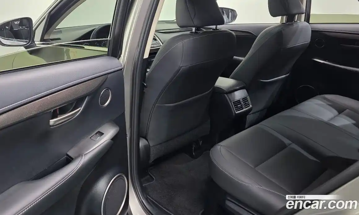 Lexus NX 2017 2.5 Автомат в Москве № 168179, фото 18