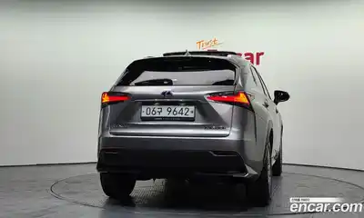 Lexus NX 2017 2.5 Автомат в Москве № 168179, миниатюра 4