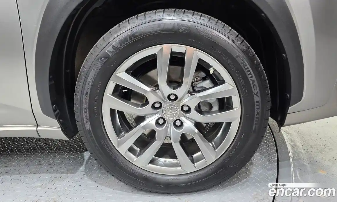 Lexus NX 2017 2.5 Автомат в Москве № 168179, фото 5