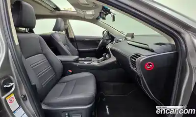 Lexus NX 2017 2.5 Автомат в Москве № 168179, миниатюра 10
