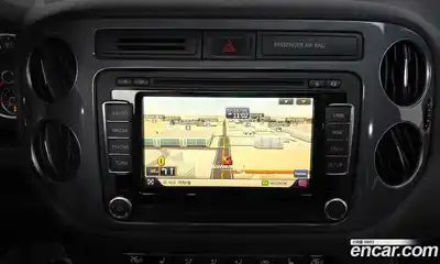 Volkswagen Tiguan 2016 2.0 Автомат в Москве № 168946, миниатюра 3