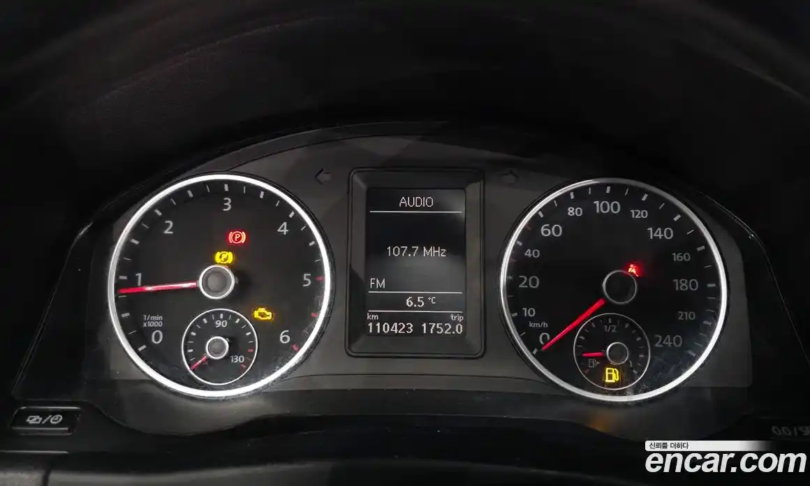 Volkswagen Tiguan 2016 2.0 Автомат в Москве № 168946, фото 9