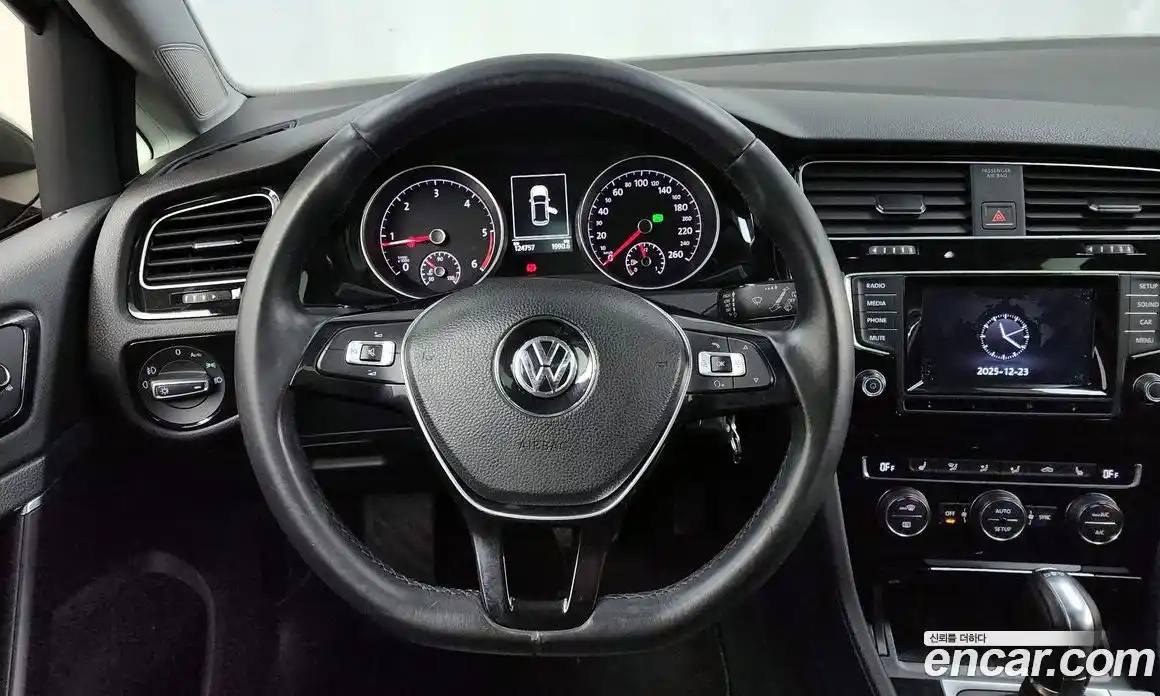 Volkswagen Golf 2013 2.0 Автомат в Москве № 169081, фото 6