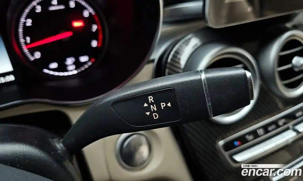 Mercedes-Benz GLC-Class 2017 2.0 Автомат в Москве № 177218, фото 9