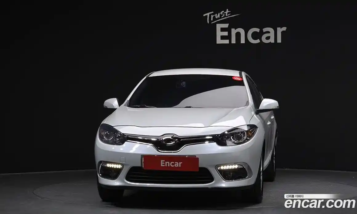 Renault SM3 2017 1.6 Автомат в Москве № 179036, фото 1