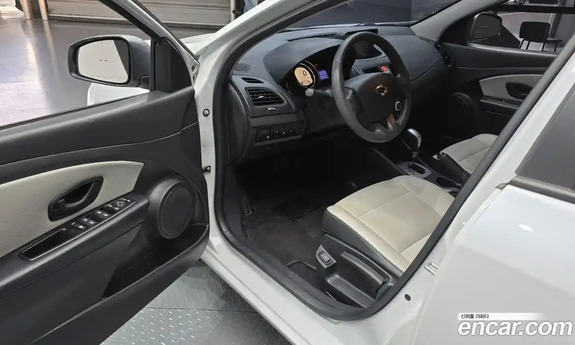 Renault SM3 2017 1.6 Автомат в Москве № 179036, фото 15