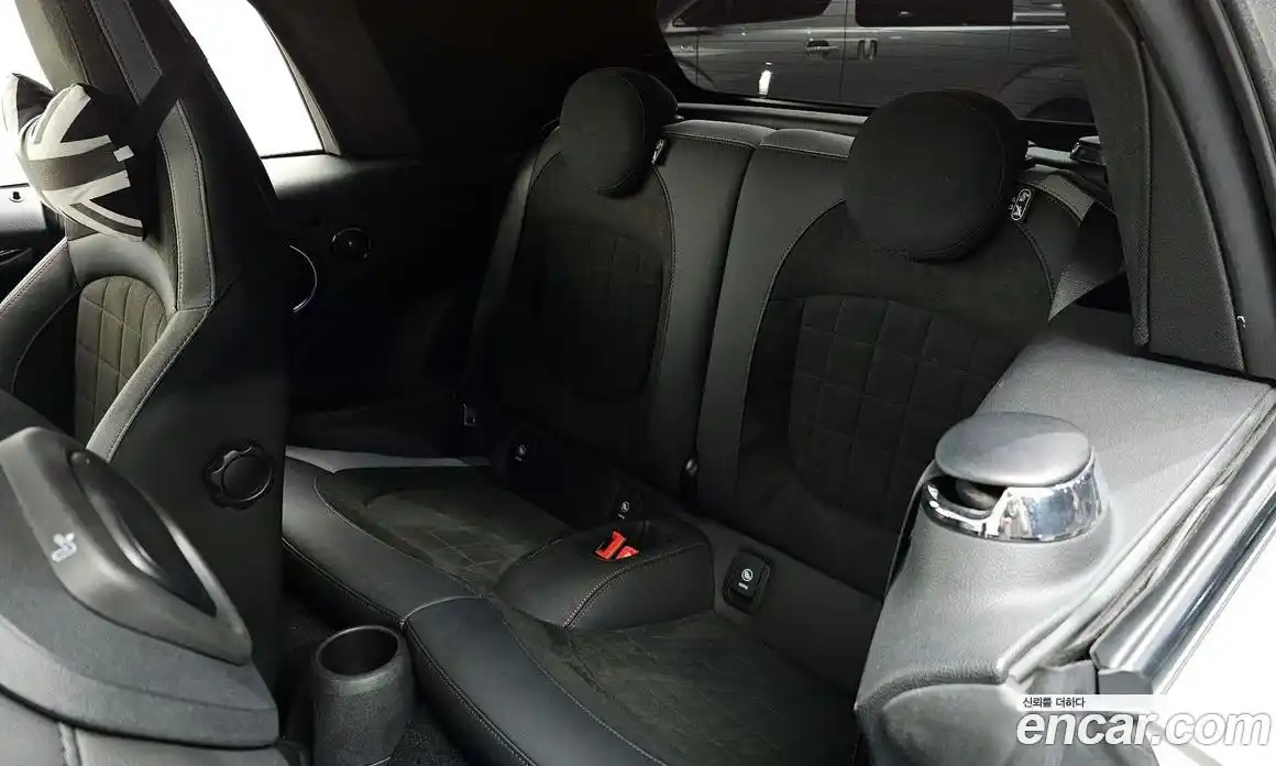 Mini Cooper Convertible 2021 2.0 Автомат в Москве № 180403, фото 13