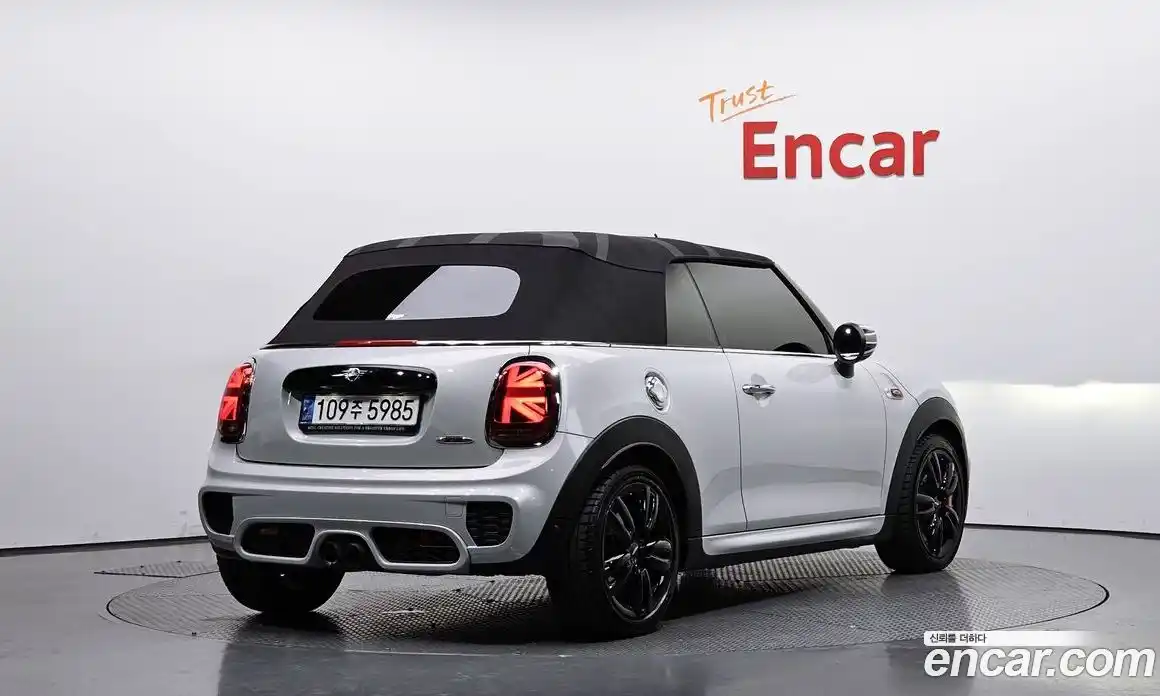 Mini Cooper Convertible 2021 2.0 Автомат в Москве № 180403, фото 16