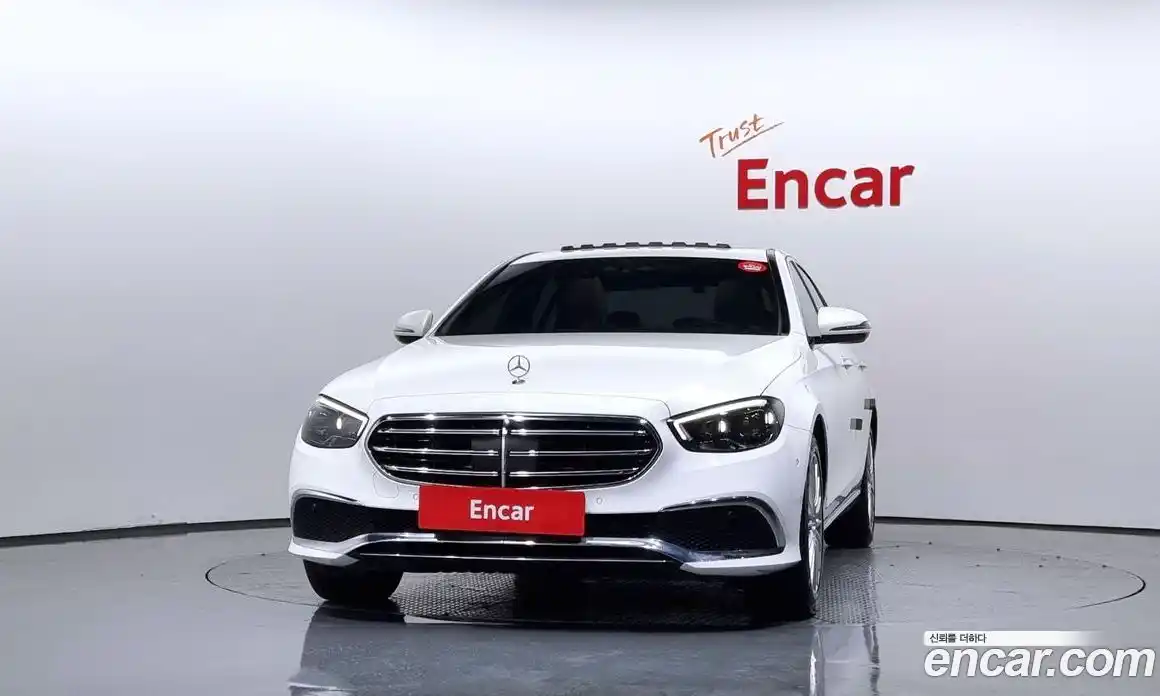 Mercedes-Benz E-Class 2021 2.0 Автомат в Москве № 182076, фото 3