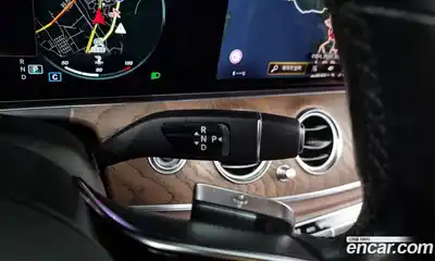 Mercedes-Benz E-Class 2021 2.0 Автомат в Москве № 182076, миниатюра 9