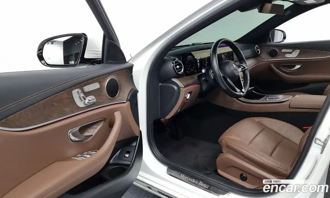 Mercedes-Benz E-Class 2021 2.0 Автомат в Москве № 182076, фото 10