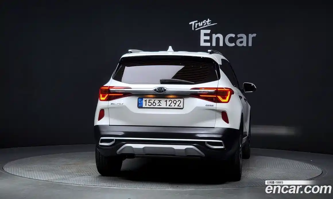 Kia Seltos 2022 1.6 Автомат в Москве № 1859, фото 20