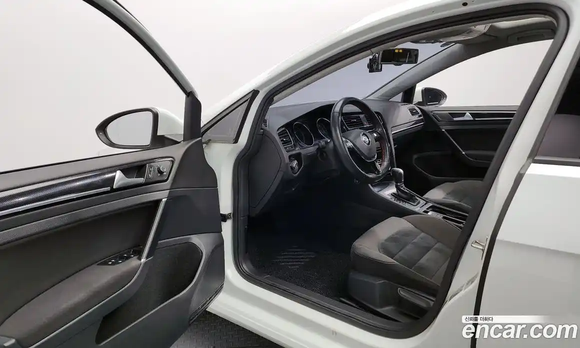 Volkswagen Golf 2015 2.0 Автомат в Москве № 187240, фото 5