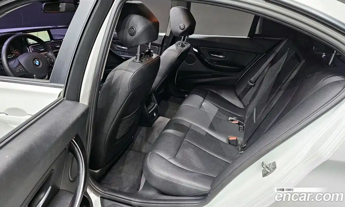 BMW 3-Series 2016 2.0 Автомат в Москве № 193246, фото 12