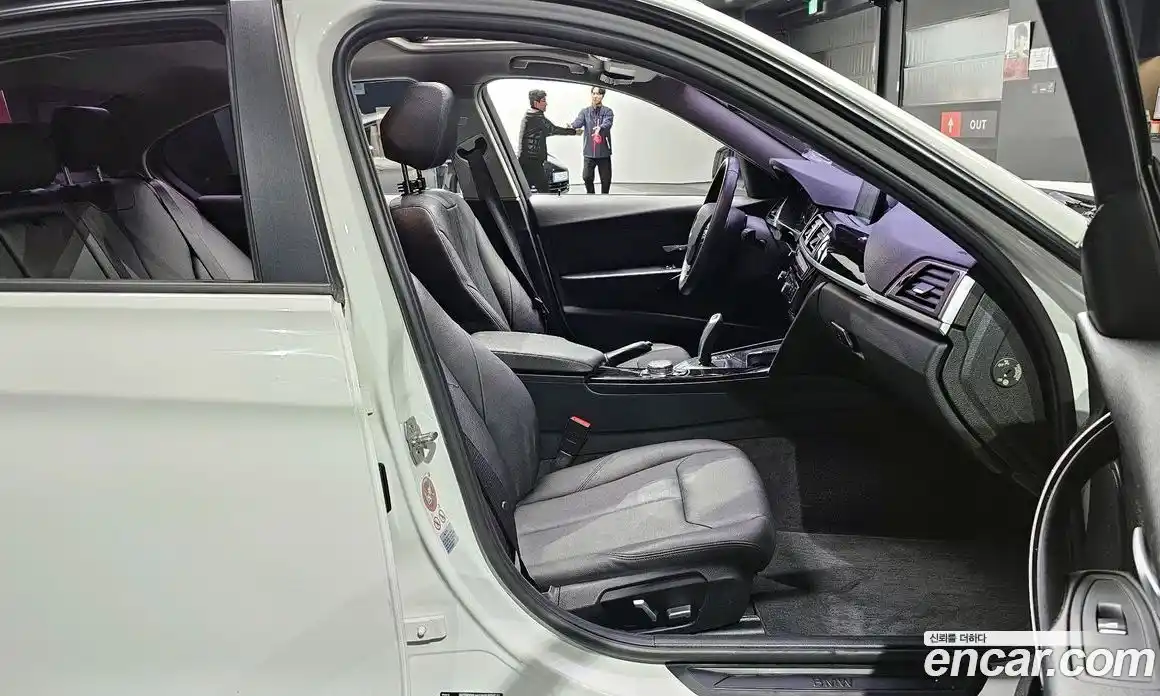 BMW 3-Series 2016 2.0 Автомат в Москве № 193246, фото 10