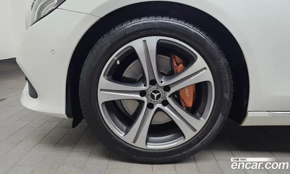 Mercedes-Benz E-Class 2019 2.0 Автомат в Москве № 194357, фото 12