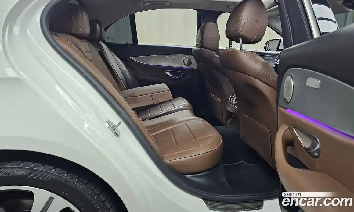 Mercedes-Benz E-Class 2019 2.0 Автомат в Москве № 194357, фото 16