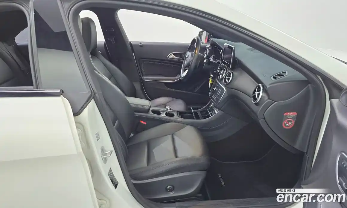 Mercedes-Benz CLA-Class 2015 2.1 Автомат в Москве № 195000, фото 11