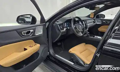 Volvo V60 2020 2.0 Автомат в Москве № 197027, миниатюра 4