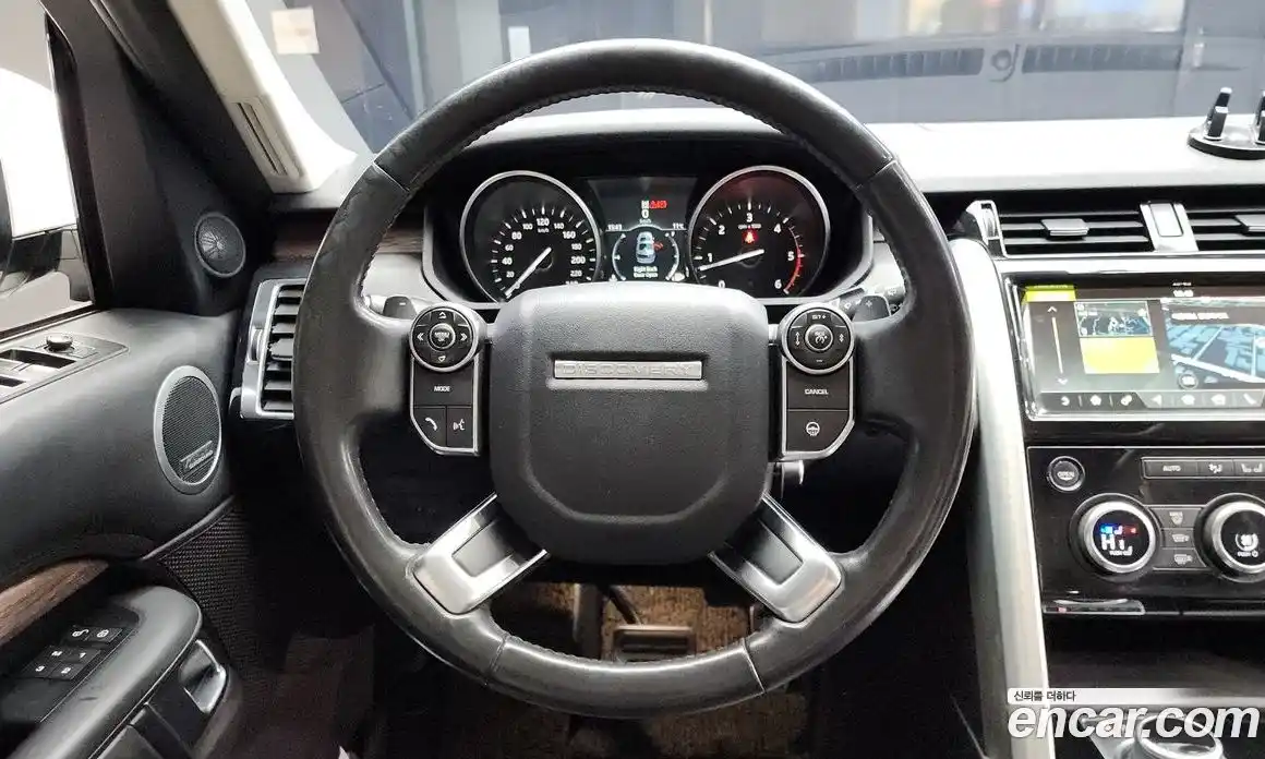Land Rover Discovery 2017 3.0 Автомат в Москве № 198166, фото 18