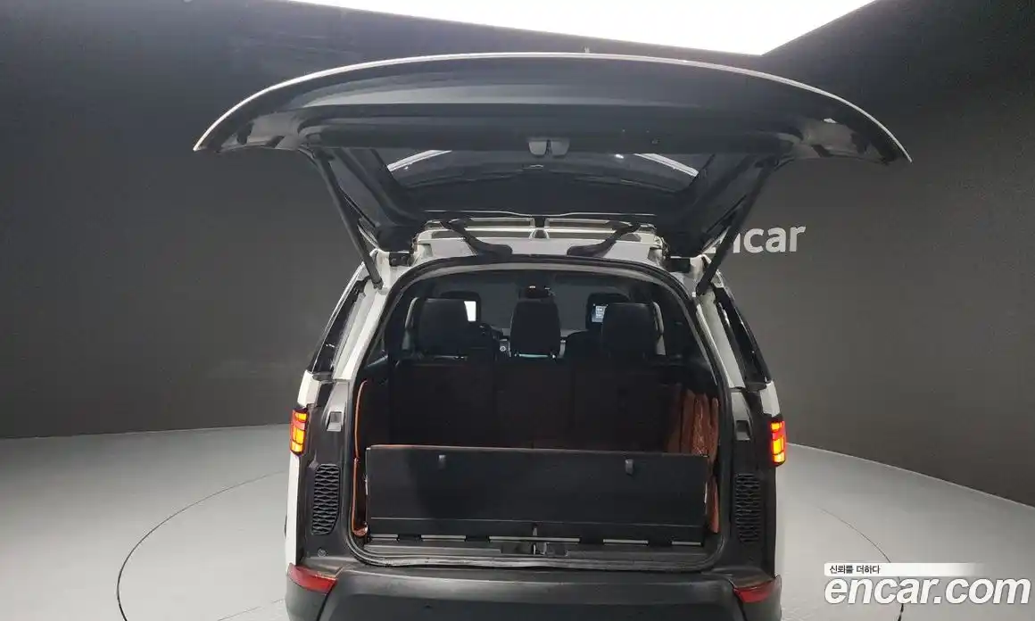 Land Rover Discovery 2017 3.0 Автомат в Москве № 198166, фото 3