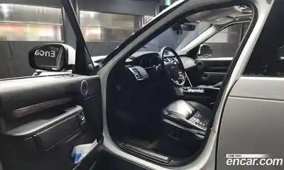 Land Rover Discovery 2017 3.0 Автомат в Москве № 198166, миниатюра 9