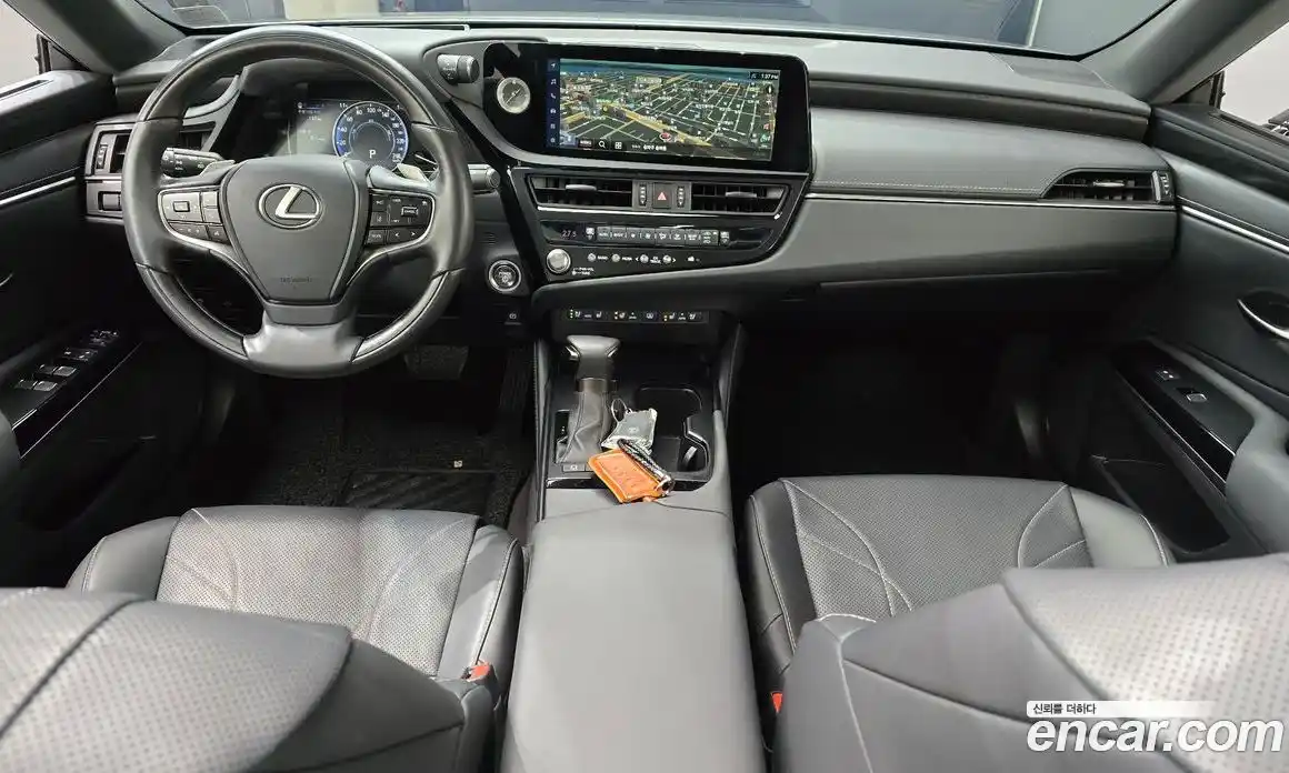 Lexus ES 2023 2.5 Автомат в Москве № 198866, фото 13