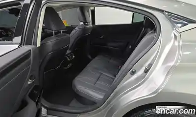 Lexus ES 2023 2.5 Автомат в Москве № 198866, миниатюра 10