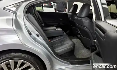 Lexus ES 2022 2.5 Автомат в Москве № 198873, миниатюра 12