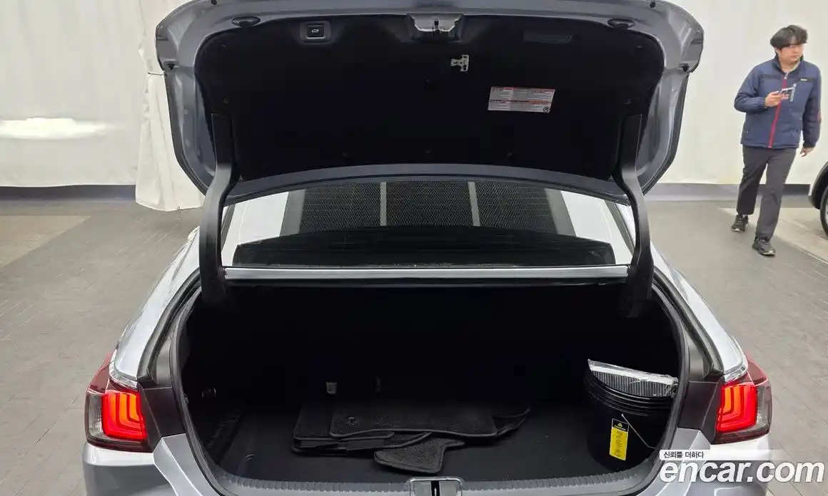 Lexus ES 2022 2.5 Автомат в Москве № 198873, фото 20