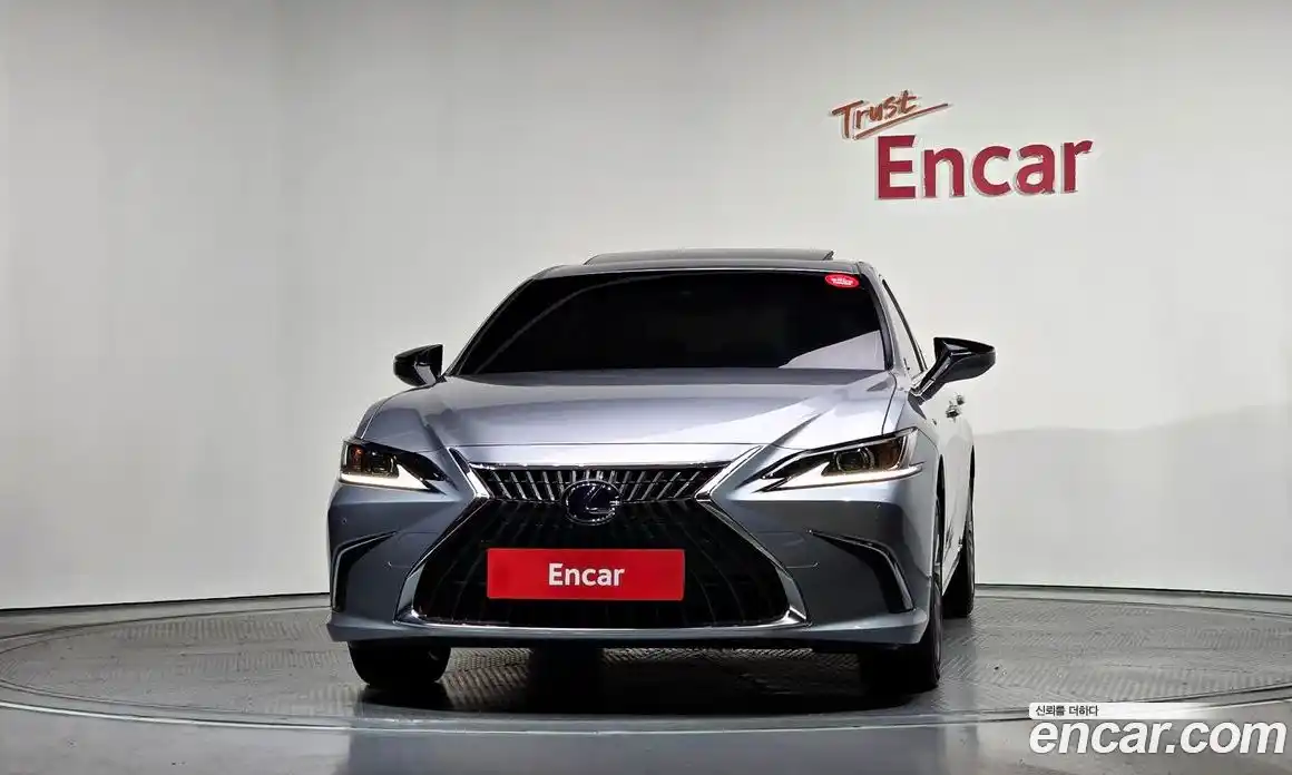 Lexus ES 2022 2.5 Автомат в Москве № 198873, фото 3