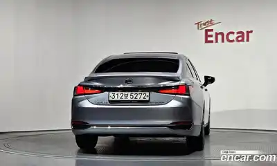 Lexus ES 2022 2.5 Автомат в Москве № 198873, миниатюра 4