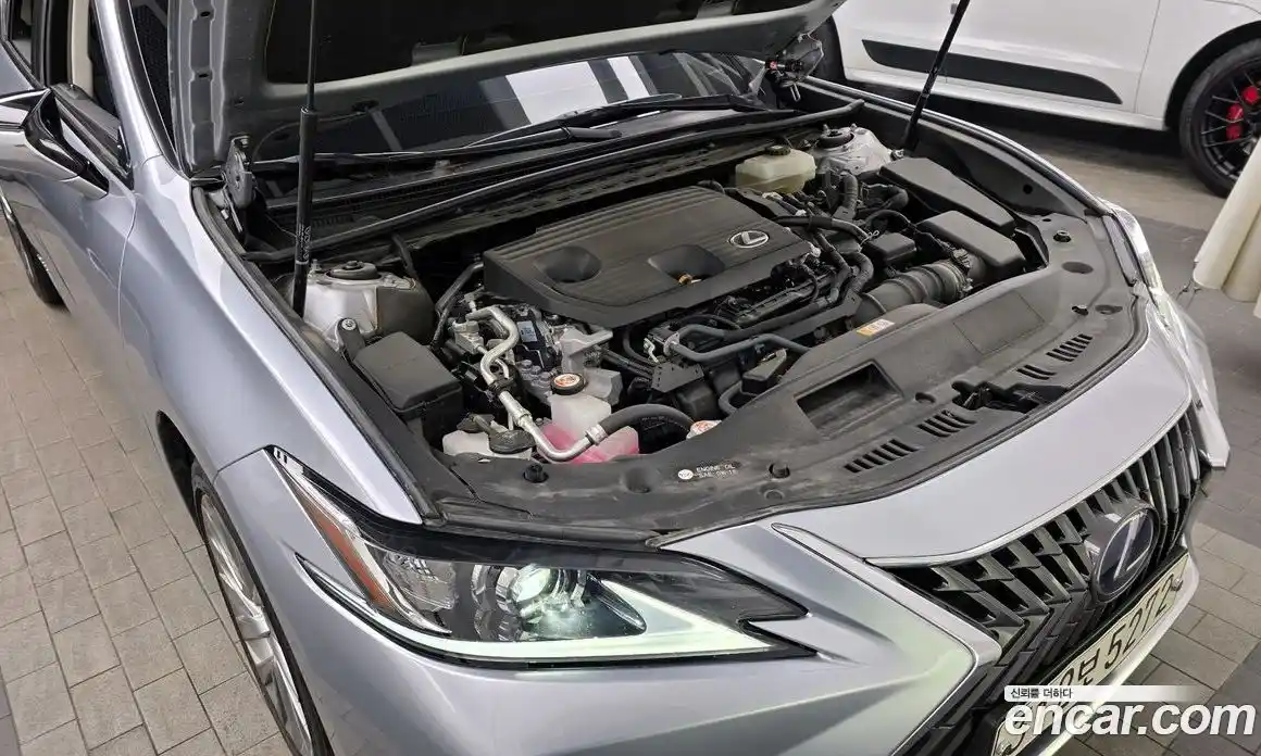 Lexus ES 2022 2.5 Автомат в Москве № 198873, фото 6