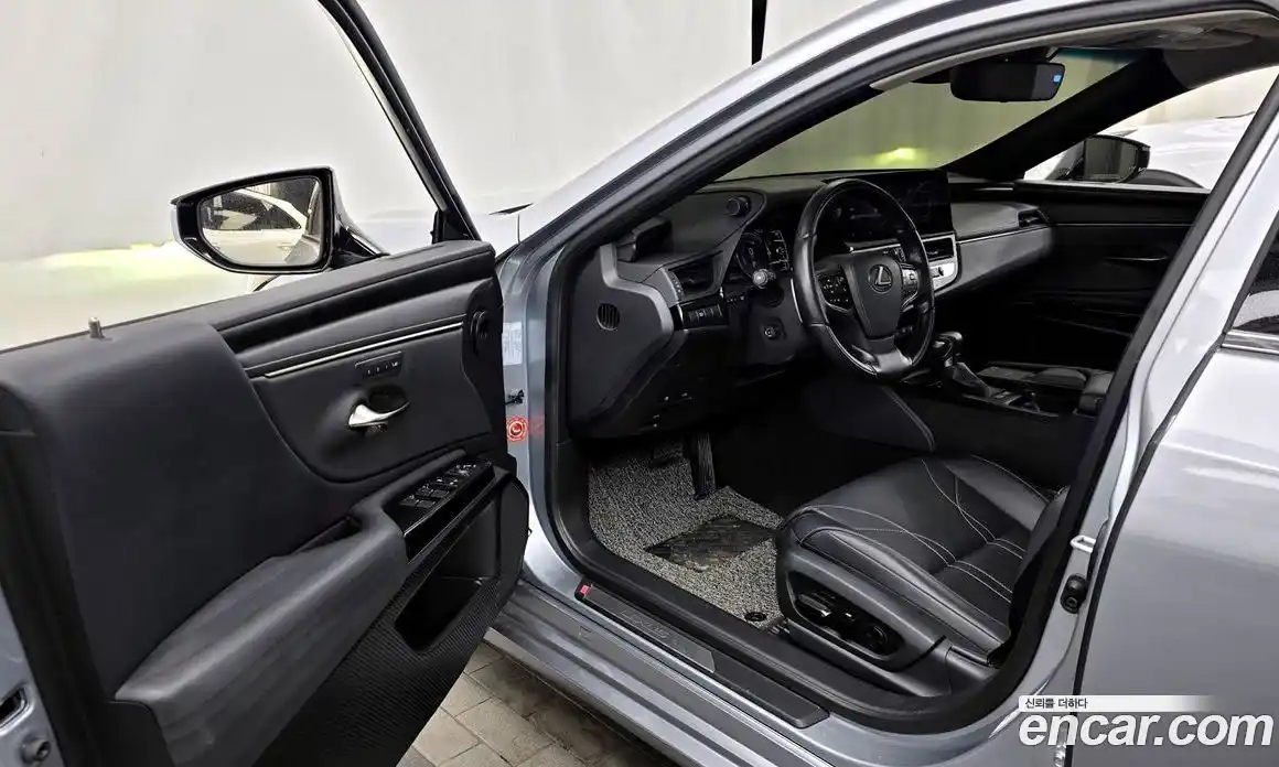 Lexus ES 2022 2.5 Автомат в Москве № 198873, фото 10