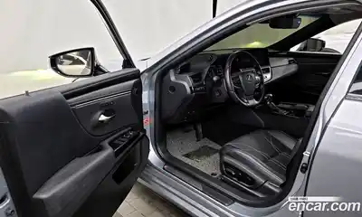 Lexus ES 2022 2.5 Автомат в Москве № 198873, миниатюра 10