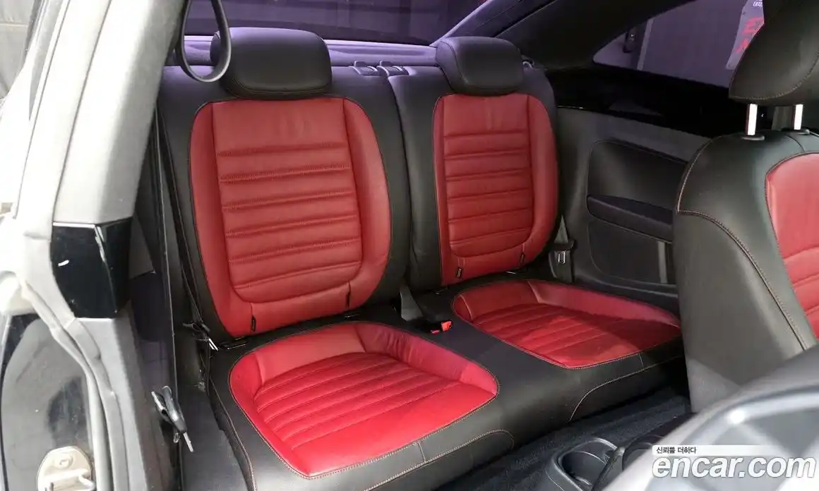 Volkswagen Beatle 2013 2.0 Автомат в Москве № 199189, фото 12